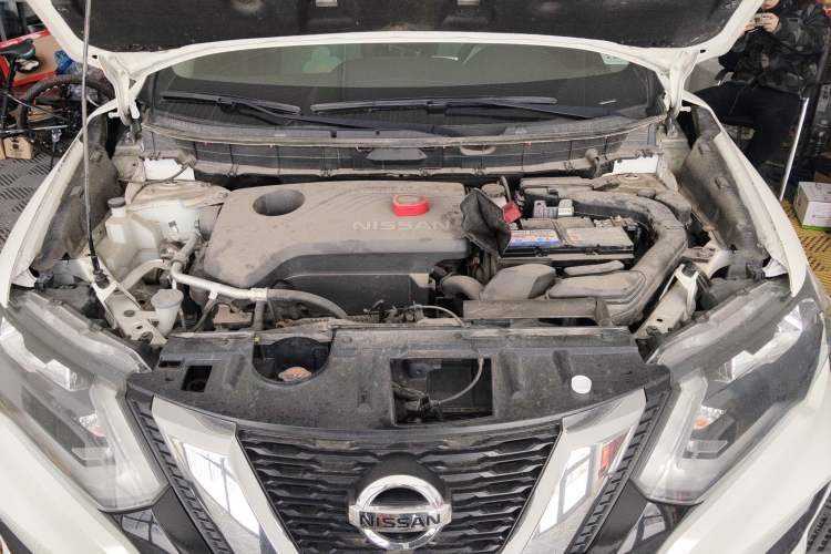 Used Nissan X-Trail 2017 2.5L CVT Luxury Edition 4WD Engine Bay