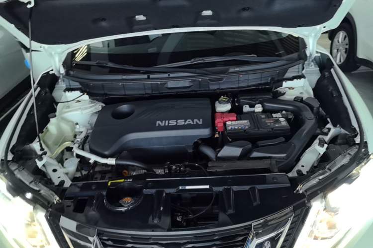 Used Nissan X-Trail 2017 2.5L CVT Luxury Edition 4WD Engine Bay