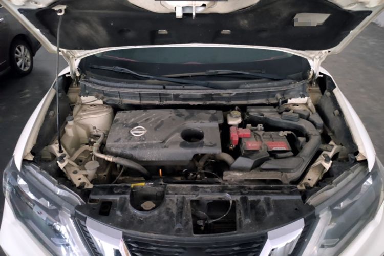 Used Nissan X-Trail 2017 2.0L CVT Comfort Edition 2WD Engine Bay