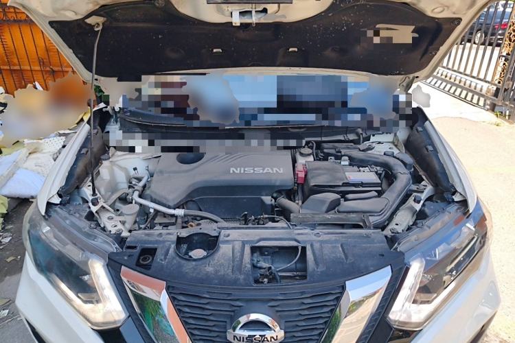 Used Nissan X-Trail 2017 2.5L CVT Leading Edition 4WD Engine Bay