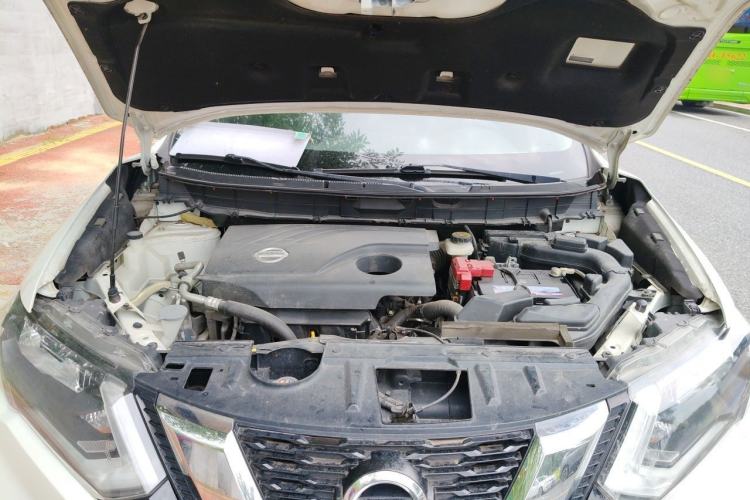 Used Nissan X-Trail 2017 2.0L CVT Comfort Edition 2WD Engine Bay