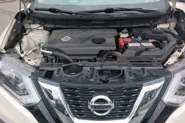 Used Nissan X-Trail 2017 2.0L CVT Comfort Edition 2WD Engine Bay