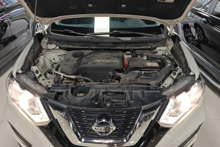 Used Nissan X-Trail 2017 2.5L CVT Luxury Edition 4WD Engine Bay
