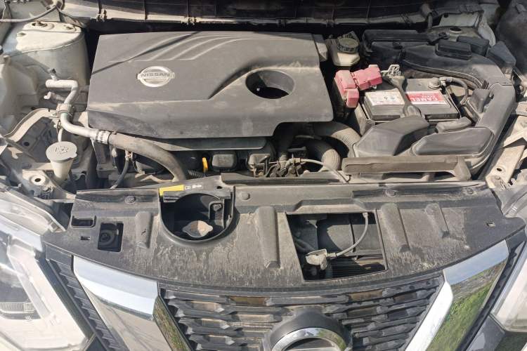 Used Nissan X-Trail 2017 2.0L CVT Comfort Edition 2WD Engine Bay