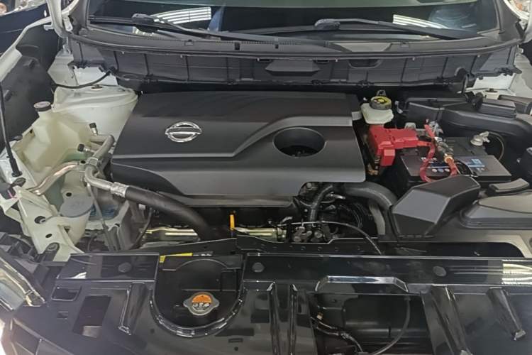Used Nissan X-Trail 2017 2.0L CVT Comfort Edition 2WD Engine Bay