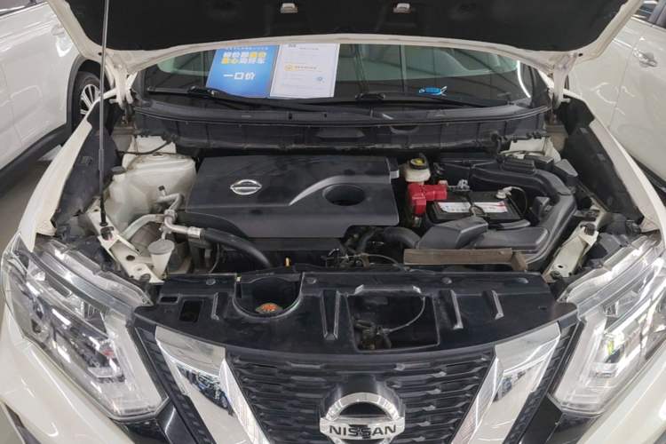 Used Nissan X-Trail 2017 2.0L CVT Comfort Edition 2WD Engine Bay