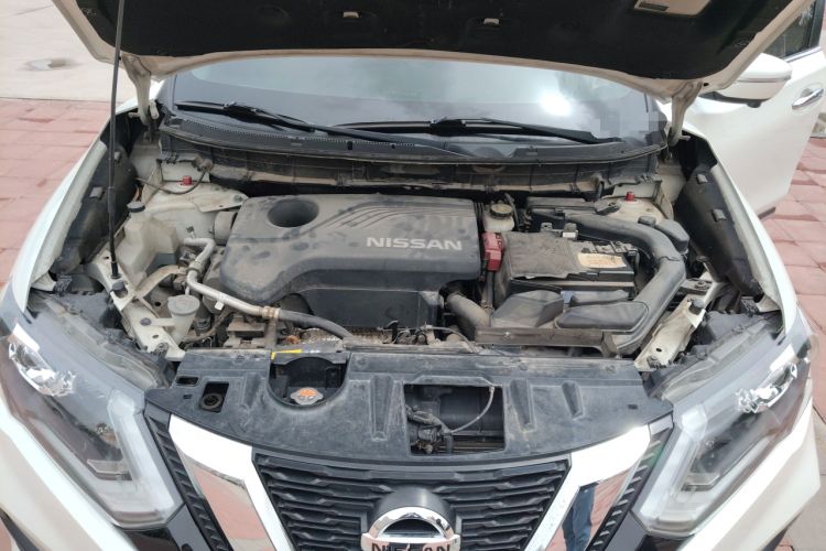 Used Nissan X-Trail 2017 2.5L CVT Luxury Edition 4WD Engine Bay