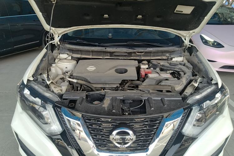 Used Nissan X-Trail 2017 2.0L CVT 7-Seater Comfort Edition 2WD Engine Bay