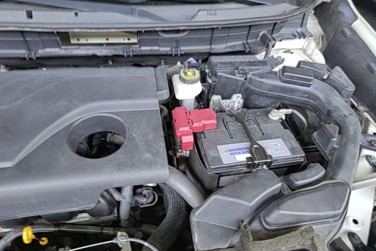 Used Nissan X-Trail 2017 2.0L CVT Comfort Edition 2WD Engine Bay Left