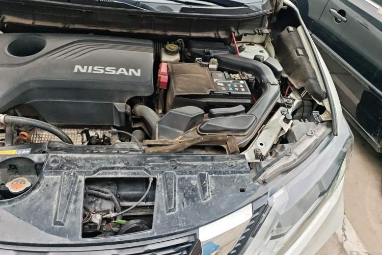 Used Nissan X-Trail 2017 2.5L CVT Luxury Edition 4WD Engine Bay Left