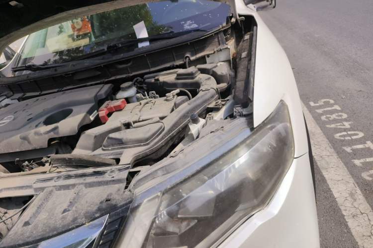 Used Nissan X-Trail 2017 2.0L CVT Comfort Edition 2WD Engine Bay Left