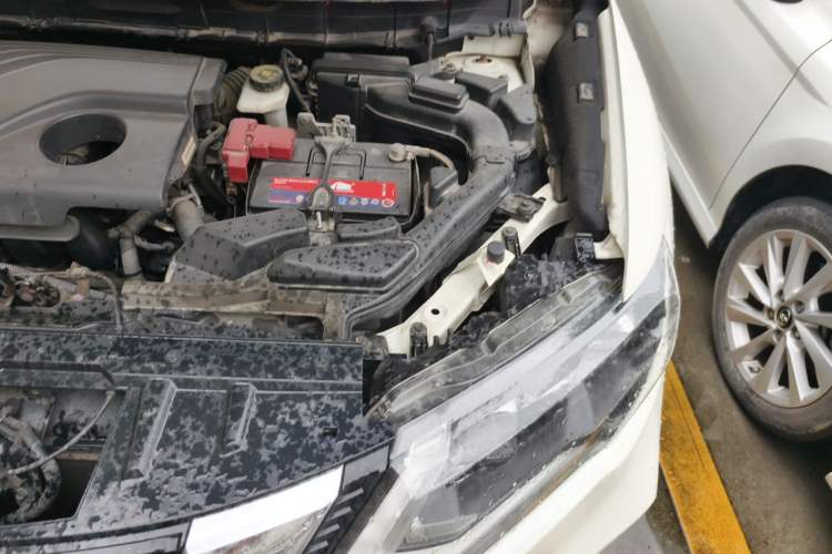 Used Nissan X-Trail 2017 2.0L CVT Comfort Edition 2WD Engine Bay Left