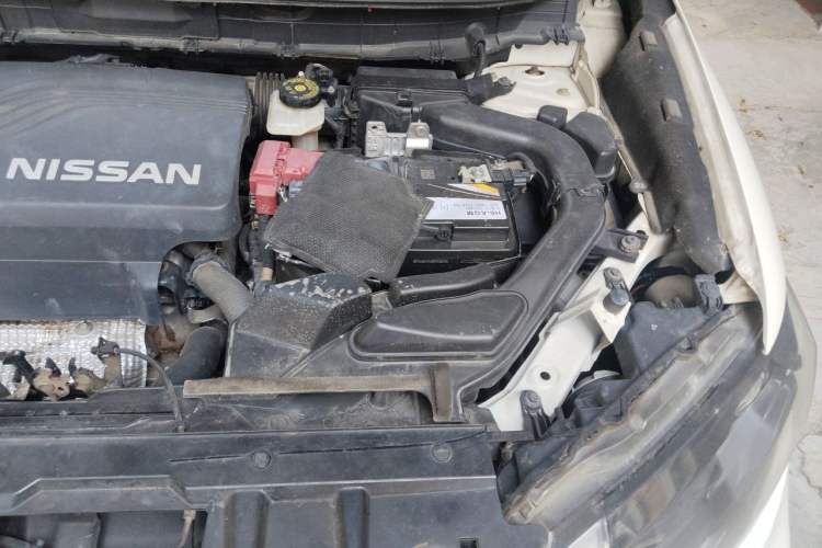 Used Nissan X-Trail 2017 2.5L CVT Luxury Edition 4WD Engine Bay Left