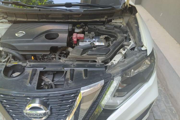 Used Nissan X-Trail 2017 2.0L CVT Comfort Edition 2WD Engine Bay Left