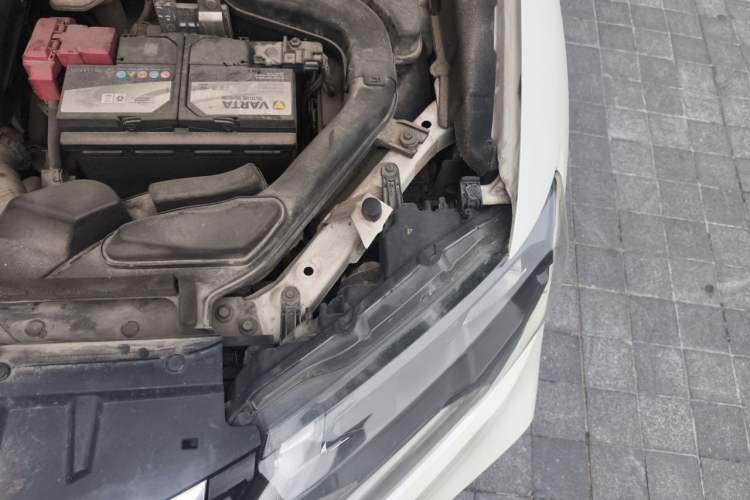 Used Nissan X-Trail 2017 2.5L CVT Luxury Edition 4WD Engine Bay Left