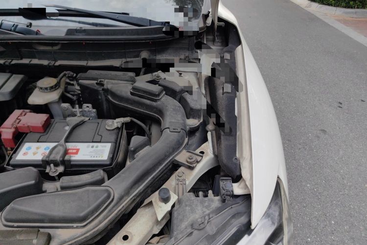 Used Nissan X-Trail 2017 2.0L CVT Comfort Edition 2WD Engine Bay Left