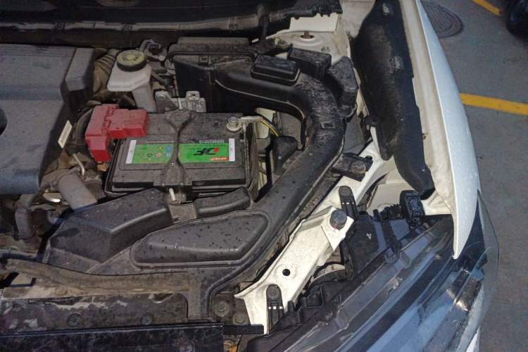 Used Nissan X-Trail 2017 2.0L CVT Comfort Edition 2WD Engine Bay Left