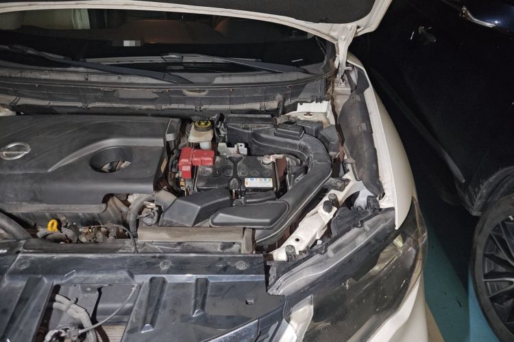 Used Nissan X-Trail 2017 2.0L CVT Comfort Edition 2WD Engine Bay Left
