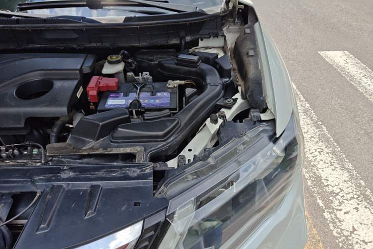 Used Nissan X-Trail 2017 2.0L CVT Comfort Edition 2WD Engine Bay Left