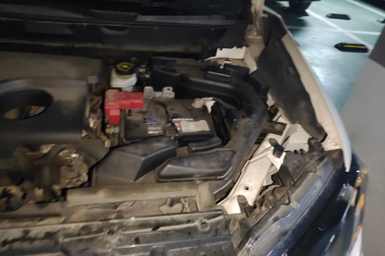 Used Nissan X-Trail 2017 2.0L CVT Comfort Edition 2WD Engine Bay Left
