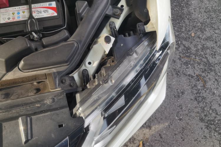 Used Nissan X-Trail 2017 2.0L CVT Comfort Edition 2WD Engine Bay Left