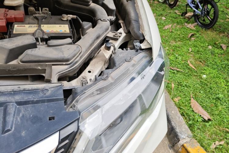 Used Nissan X-Trail 2017 2.0L CVT Comfort Edition 2WD Engine Bay Left