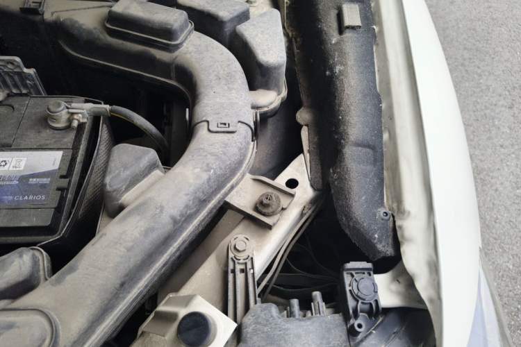 Used Nissan X-Trail 2017 2.0L CVT Comfort Edition 2WD Engine Bay Left