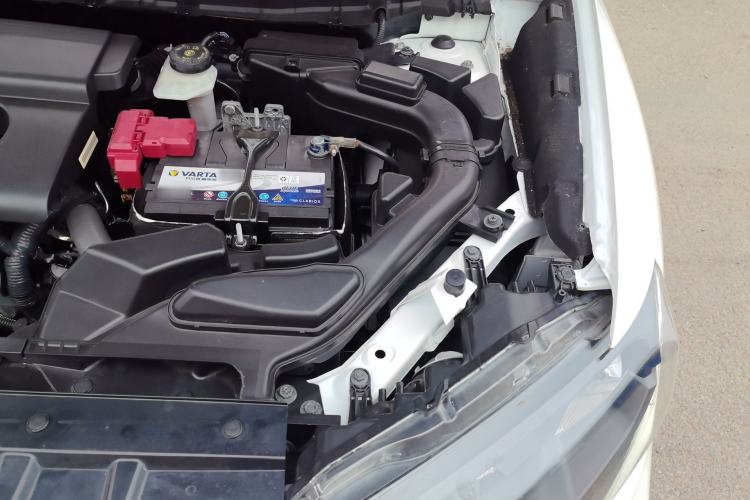 Used Nissan X-Trail 2017 2.0L CVT Comfort Edition 2WD Engine Bay Left
