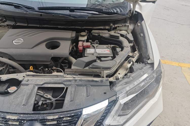 Used Nissan X-Trail 2017 2.0L CVT Comfort Edition 2WD Engine Bay Left