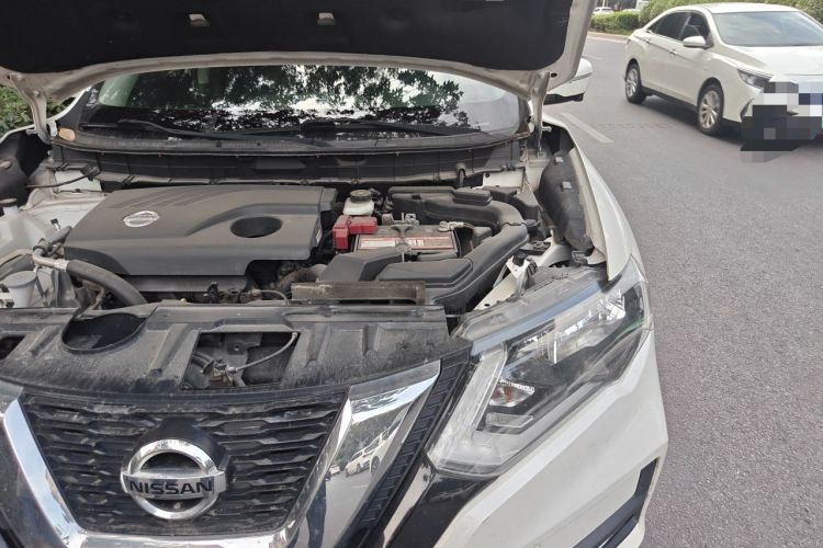 Used Nissan X-Trail 2017 2.0L CVT Comfort Edition 2WD Engine Bay Left