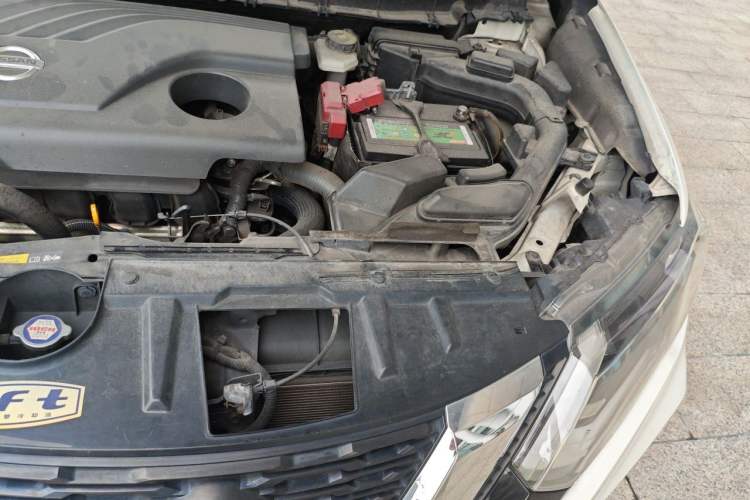 Used Nissan X-Trail 2017 2.0L CVT Comfort Edition 2WD Engine Bay Left