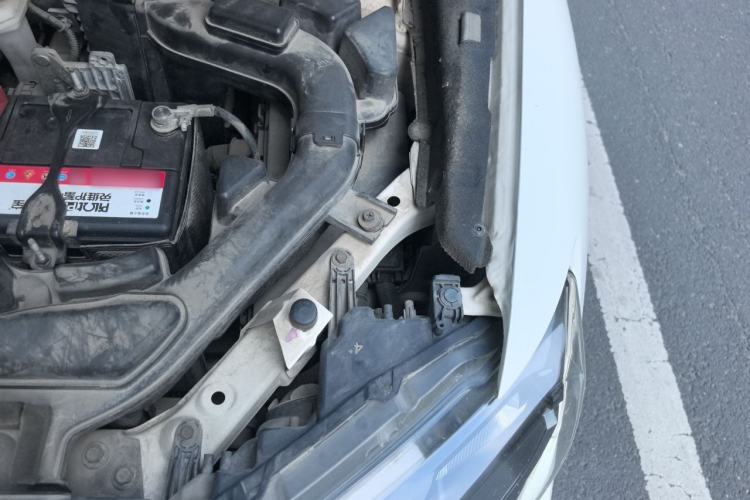 Used Nissan X-Trail 2017 2.0L CVT Comfort Edition 2WD Engine Bay Left