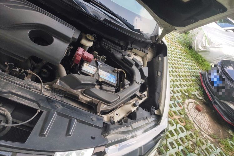 Used Nissan X-Trail 2017 2.0L CVT Comfort Edition 2WD Engine Bay Left
