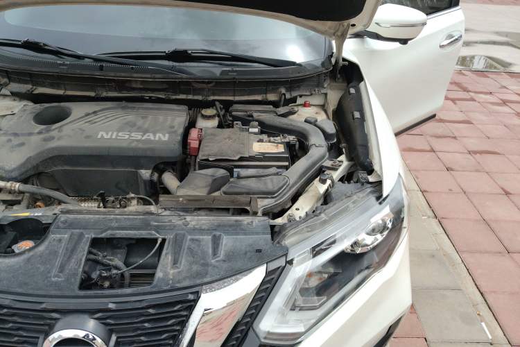 Used Nissan X-Trail 2017 2.5L CVT Luxury Edition 4WD Engine Bay Left