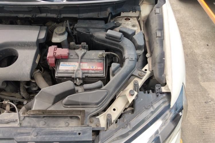 Used Nissan X-Trail 2017 2.0L CVT Comfort Edition 2WD Engine Bay Left