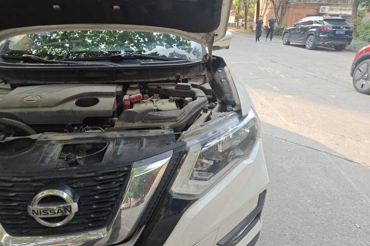 Used Nissan X-Trail 2017 2.0L CVT Comfort Edition 2WD Engine Bay Left