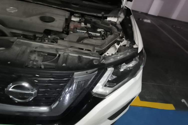 Used Nissan X-Trail 2017 2.0L CVT Comfort Edition 2WD Engine Bay Left
