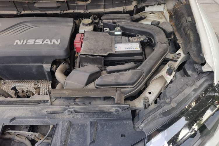 Used Nissan X-Trail 2017 2.5L CVT Ultimate Edition 4WD Engine Bay Left
