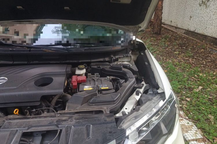 Used Nissan X-Trail 2017 2.0L CVT Comfort Edition 2WD Engine Bay Left