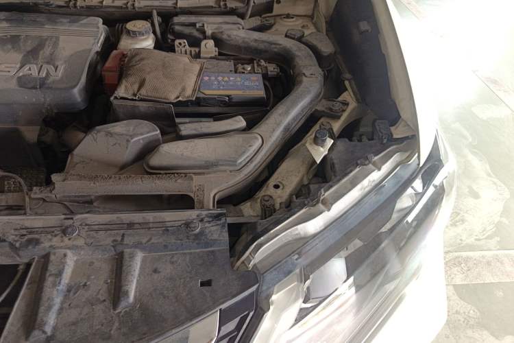 Used Nissan X-Trail 2017 2.5L CVT Luxury Edition 4WD Engine Bay Left