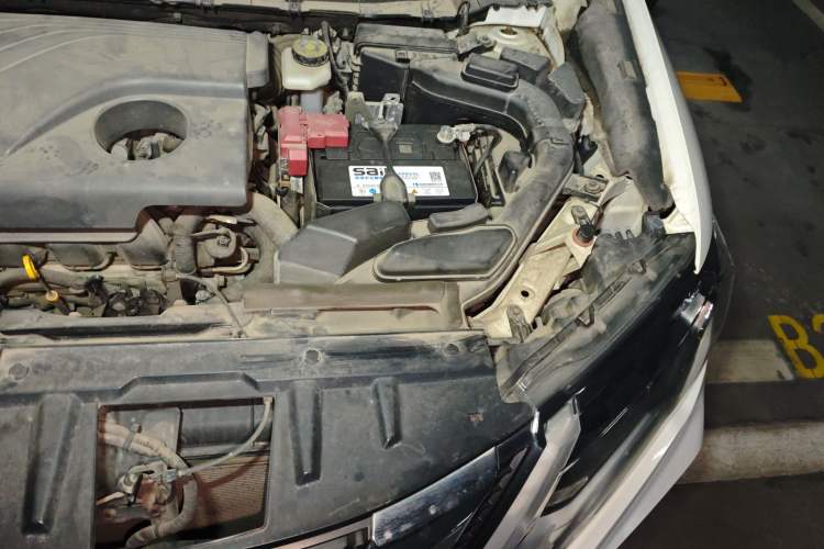 Used Nissan X-Trail 2017 2.0L CVT 7-Seater Comfort Edition 2WD Engine Bay Left