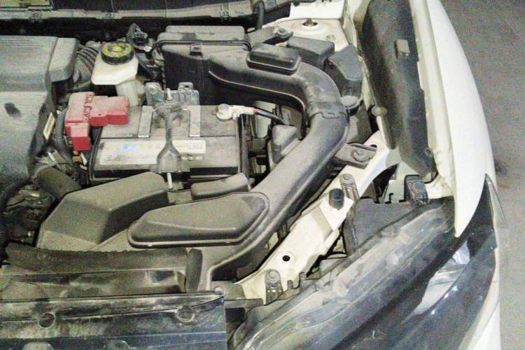 Used Nissan X-Trail 2017 2.0L CVT Comfort Edition 2WD Engine Bay Left