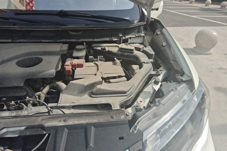 Used Nissan X-Trail 2017 2.0L CVT Comfort Edition 2WD Engine Bay Left
