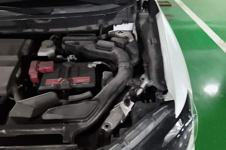 Used Nissan X-Trail 2017 2.0L CVT Comfort Edition 2WD Engine Bay Left