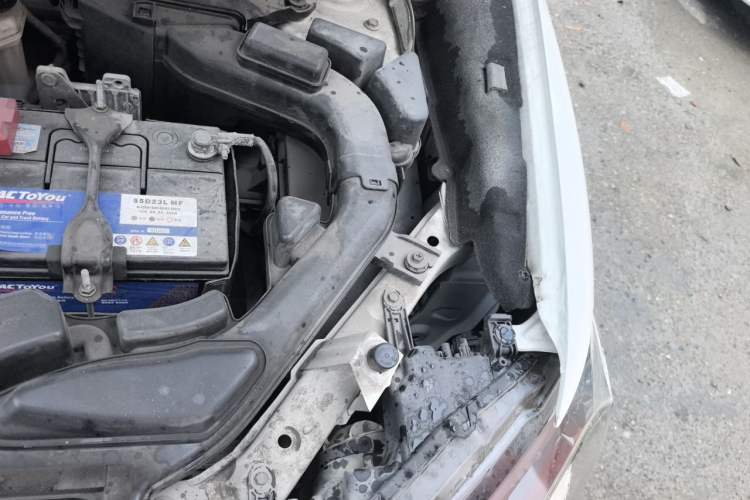 Used Nissan X-Trail 2017 2.0L CVT Comfort Edition 2WD Engine Bay Left