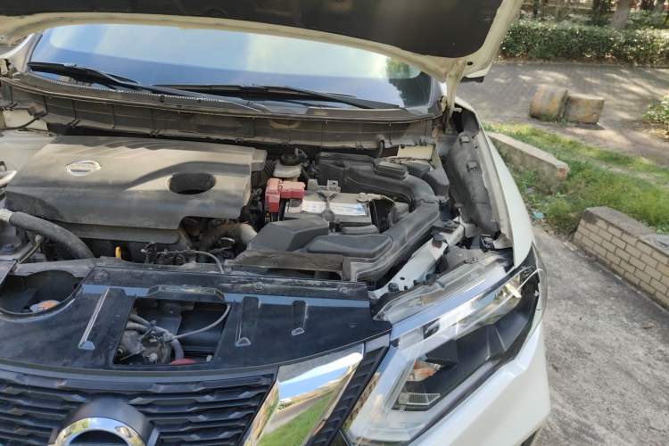 Used Nissan X-Trail 2017 2.0L CVT Comfort Edition 2WD Engine Bay Left