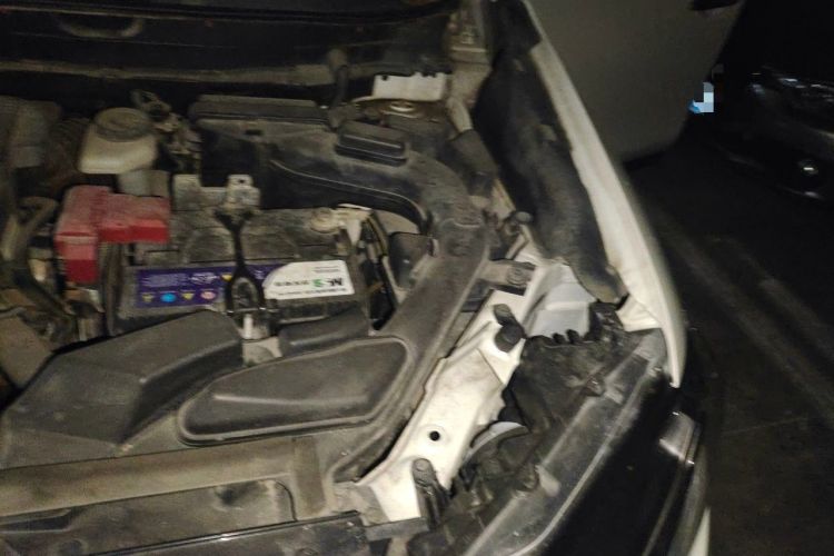 Used Nissan X-Trail 2017 2.0L CVT Comfort Edition 2WD Engine Bay Left
