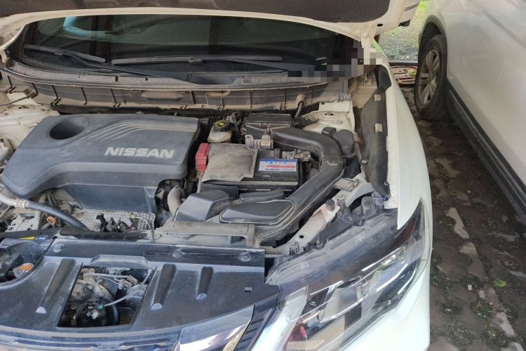 Used Nissan X-Trail 2017 2.5L CVT Ultimate Edition 4WD Engine Bay Left
