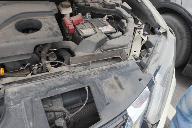 Used Nissan X-Trail 2017 2.0L CVT Comfort Edition 2WD Engine Bay Left