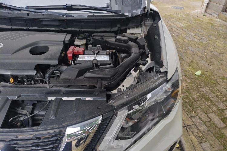 Used Nissan X-Trail 2017 2.0L CVT Comfort Edition 2WD Engine Bay Left